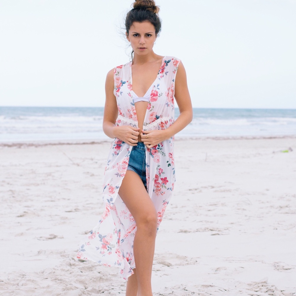Floral Sleeveless Kimono